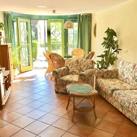 Residenz Waldhaus We 4 *
